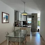 Vivenda Alfamar 2120 - 180m Da *