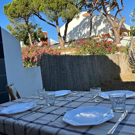 Vivenda Alfamar 2120 - 180m Da