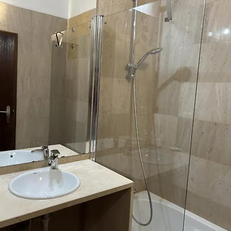 Vakantiehuis Vivenda Alfamar 2120 - 180m Da