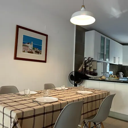 Vivenda Alfamar 2120 - 180m Da *