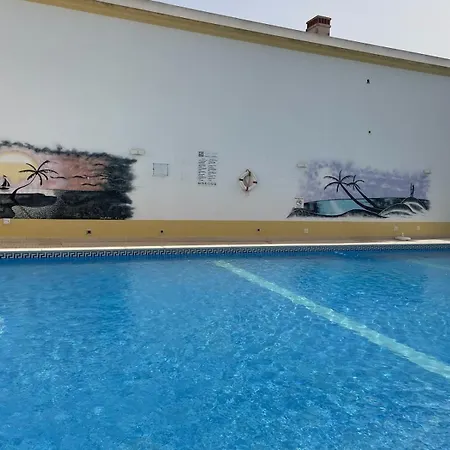 Vivenda Alfamar 2120 - 180m Da *