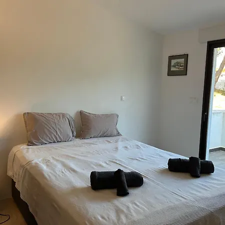 Vivenda Alfamar 2120 - 180m Da *