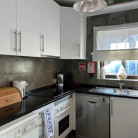 Vivenda Alfamar 2120 - 180m Da